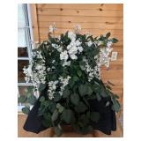 Artificial flower arrangement