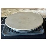 Pizza Stone, Broiler & Cooling Racks