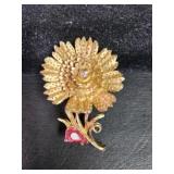 Daisy Flower Brooch