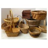 Vtg Fruit & Other Baskets
