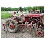 International Cub Lo-Boy w/One Row Cultivator