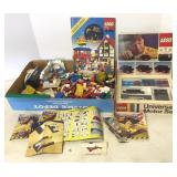 Vtg Lego 901 & Legoland Pieces