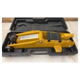 Wilmar 2 1/4 ton Floor Jack