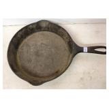 Erie 9.5in Cast Iron no. Skillet