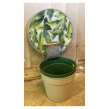 18in Patio Folding Accent Table & Plastic