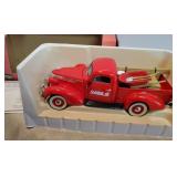Case IH 1937 Studebaker Pickup Bank,