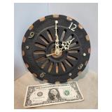 IH Planter Plate clock, needs battery