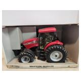 ERTL Case IH Maxxum MXU125 Tractor
