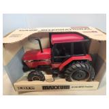 Case International Maxxum 5140 MFD Tractor