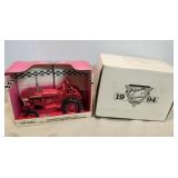 ERTL McCormick Farmall 140 Tractor