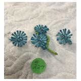 Clip on Earrings & Brooch lot unsigned