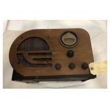 Vintage Philco 1937 Radio working