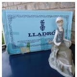 Lladro 4660 Shepherdess with Dove