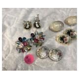 5 Pairs earrings Vintage Pierced & Clip