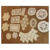 Doilies, Various sizes and patterns (14)