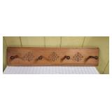 Longaberger shelf, 4 Pegs,  Flower Accent