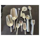 Aluminum Ice Cream Scoop, Garlic Press, scoops