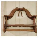 Wood Quilt Shelf with Bow Accent