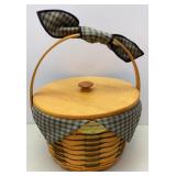 Longaberger Homestead Apple Basket 2001