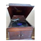 Victrola (piano hinge on lid needs reset)
