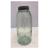 Antique Masonï¿½s Strong Shoulder Half Gallon Jar