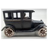 Arcade Cast Iron Ford Model T Fordor Sedan Toy Car