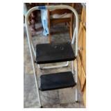 Foldable stepstool