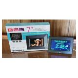Digital photo frame & clock/calendar
