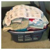 Large lot of bath and kitchen linens