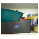 Miscellaneous cleaning supplies