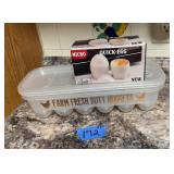 Plastic egg carrier