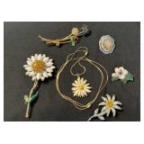 Daisy Flower Brooch Pins