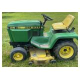 John Deere 318 Lawn Tractor