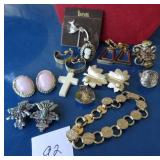 Clip Ons Bracelet Pin Trifari Coro Sarah Cov