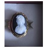 Gold Cameo Ring
