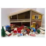 Vtg Light up Doll House, Furniture & People