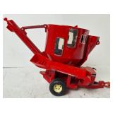International Feed Grinder Mixer, Die-cast