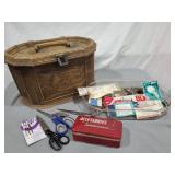 Lerner vintage sewing box & contents