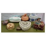 Trinket boxes, (7)