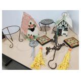 Decorations, bird houses, wind chime