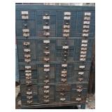 Bolt Organizer