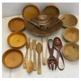 Wooden Kitchen Utensils & Serving Bowls