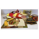 Pot Holders, Measuring Shakers & Trivets