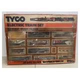 Vtg Tyco Electric Train Set