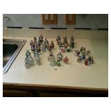 Occupied Japan assortment of figurines measuring