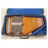 Oscar Schmidt Autoharp in Hard Case