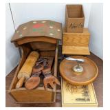 Mix Wood Lot incl Baby Doll Ro ker, But Cracker