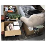 Pallet lot including cook books, towels,