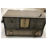 Vintage zenith alarm clock radio