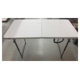 Lifetime folding table model 80509, 4